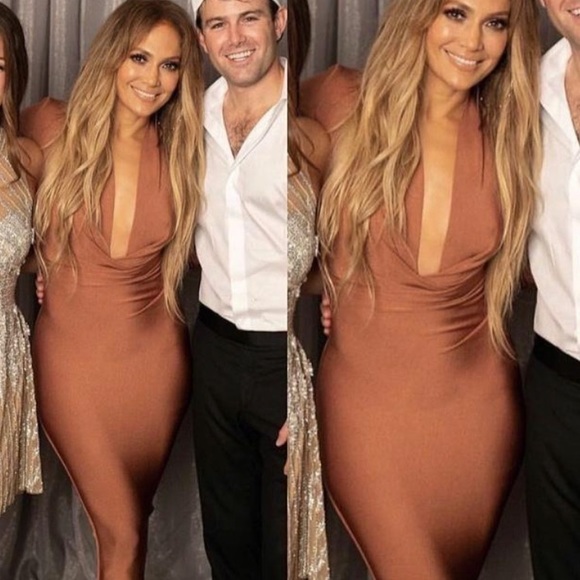 V Neck Draped Knee Length Bodycon Bandage Dress - Picture 4 of 8